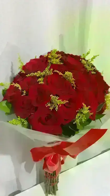 Bouquet com Rosas Importadas Colombianas / Vermelhas / 30 Unidades