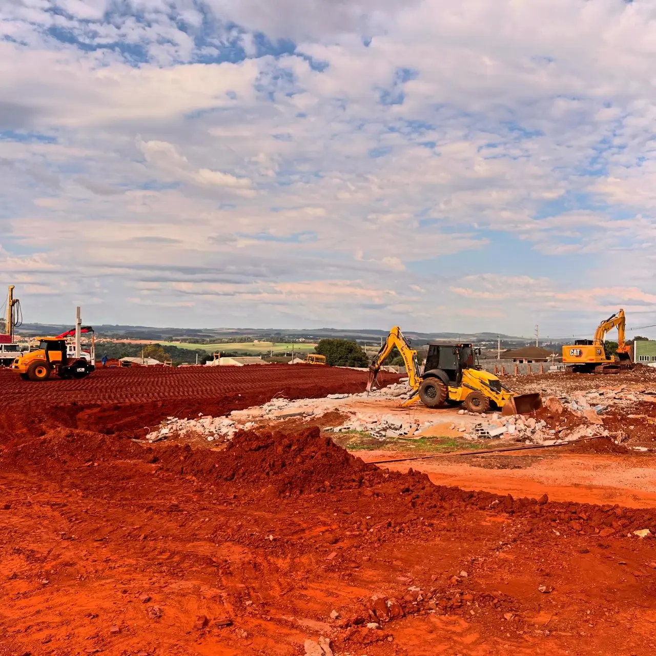 Terraplanagem em terreno aberto - Paraná Terraplanagem
