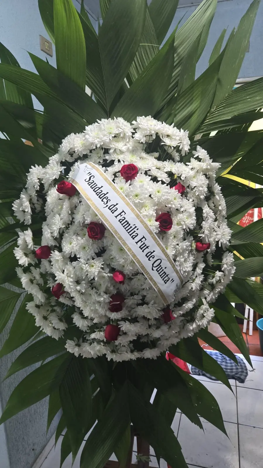 Coroa Tradicional com Rosas
