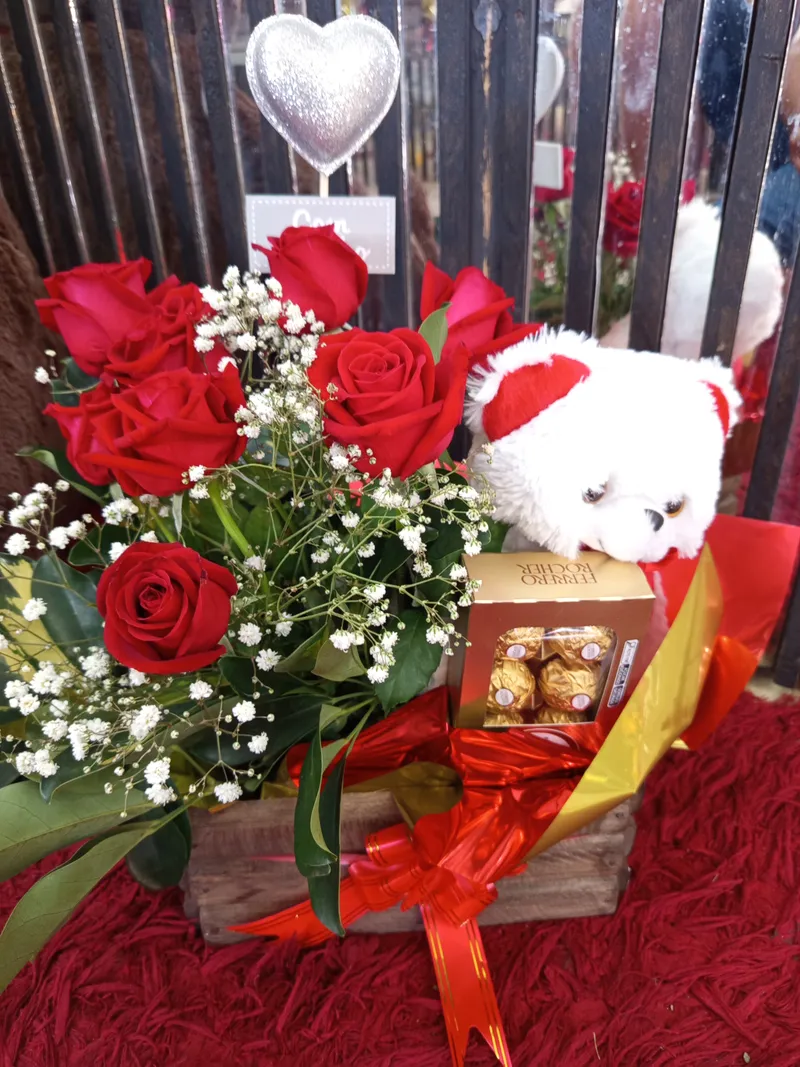 Cesta Rosas e Chocolates - 01 Unidade