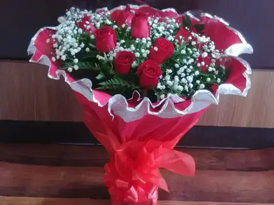 Buquê de Rosas no Crepom - Vermelho