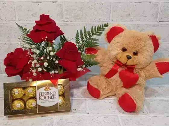 Arranjo com 3 Rosas Dobradas Vermelhas + Chocolates + Pelucia - Ferrero 8 Unidades