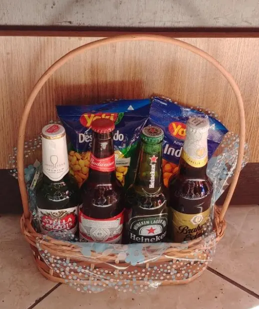 Cesta 4 Tipos de Cervejas Pequena