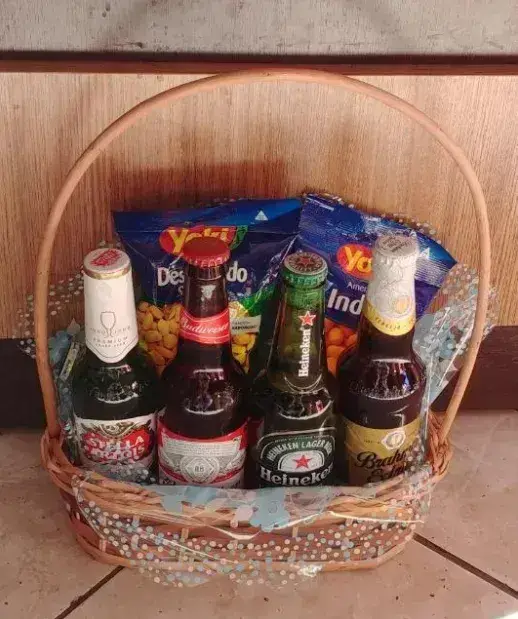 Cesta 4 Tipos de Cervejas Pequena