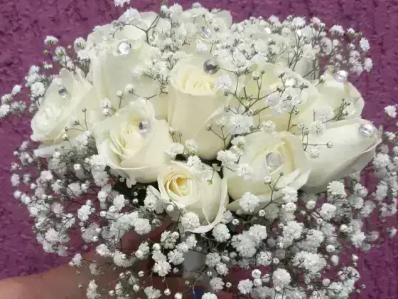 Buquê Noiva Rosas Brancas - 18 Rosas