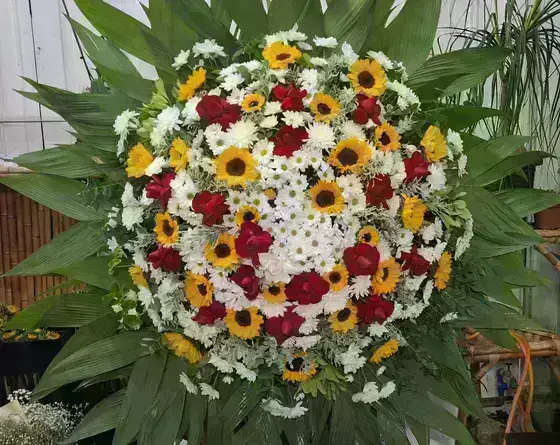 Coroa com 18 Rosas