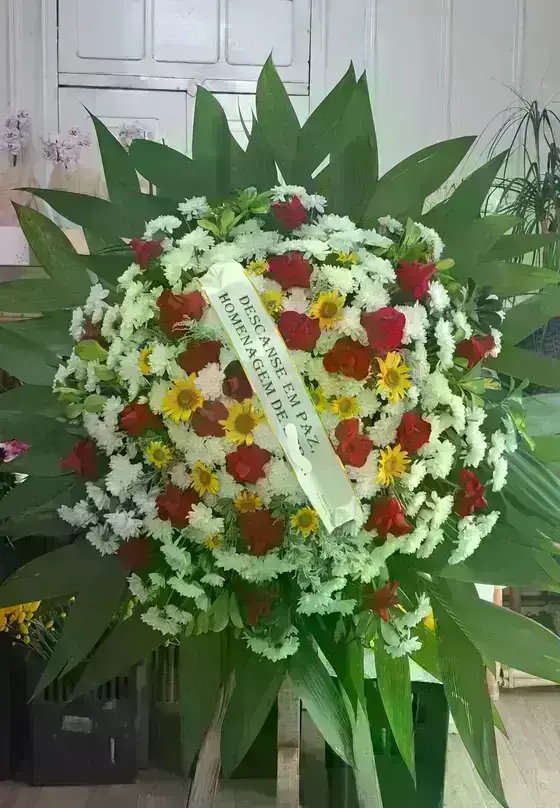 Coroa com 24 Rosas
