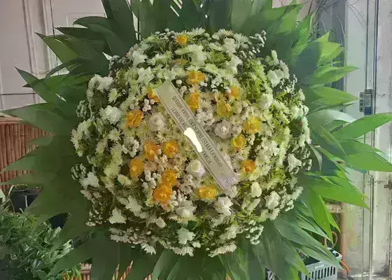Coroa com 35 Rosas