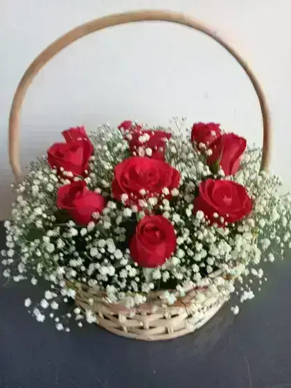 Cesta de Rosas Rosas / Vermelho / 09 Unidades