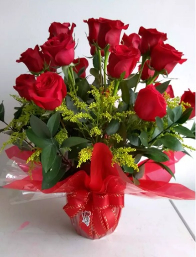 Arranjo com Rosas nacionais / Vermelhas / 12 Unidades