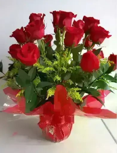 Arranjo com Rosas Nacionais / Vermelhas / 12 Unidades