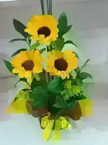 Arranjo com Girassóis / Amarelo / 03 Unidades