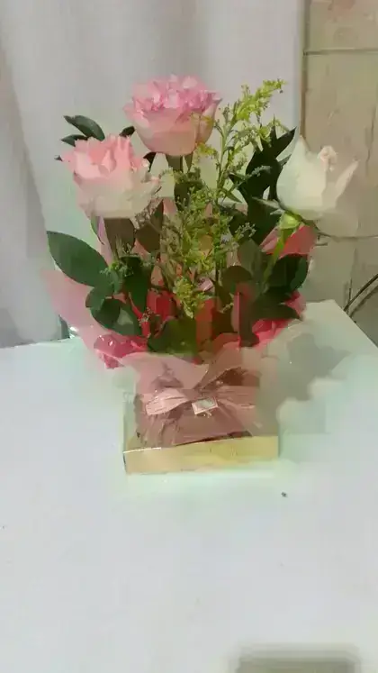 Arranjo com Rosas / Ferrero Rocher / Rosa / 03 Unidades