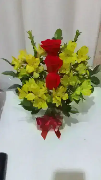 Arranjo com Rosas e Astromélias / Rosa / 03 Unidades