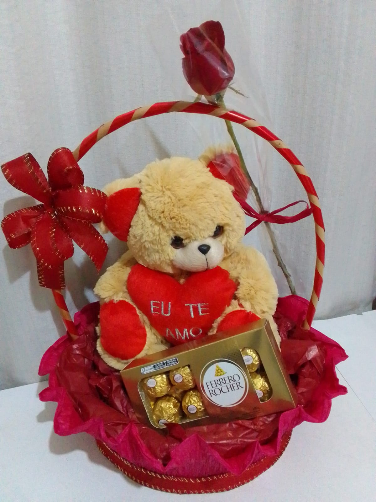 Cesta Especial Pelúcia e Ferrero Rocher / Mista