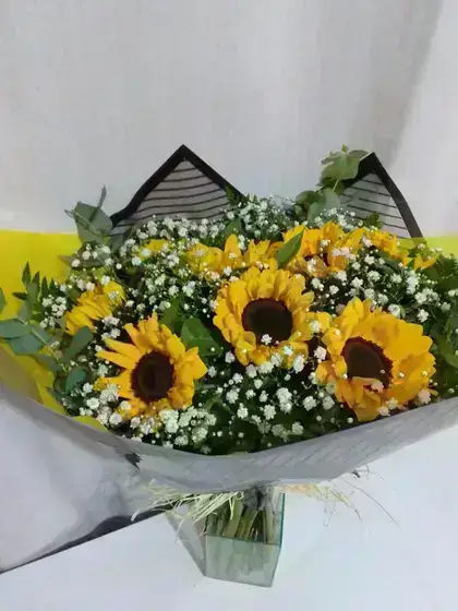 Bouquet com Girassóis / Amarelo / 08 Unidades