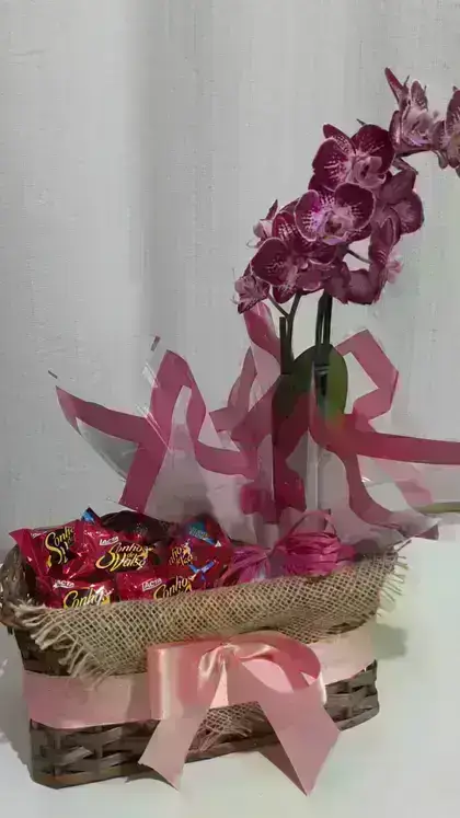 Arranjo com Rosas / Ferrero Rocher / Vermelhas / 04 Unidades