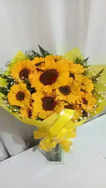 Bouquet com Girassóis / Amarelas / 10 Unidades