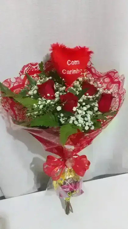 Mini Buquê com Palito Pelúcia É Bombons