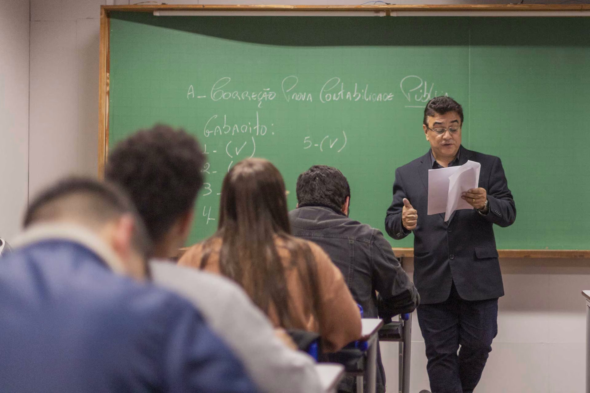 UEPG abre concurso público com 65 vagas para professores efetivos