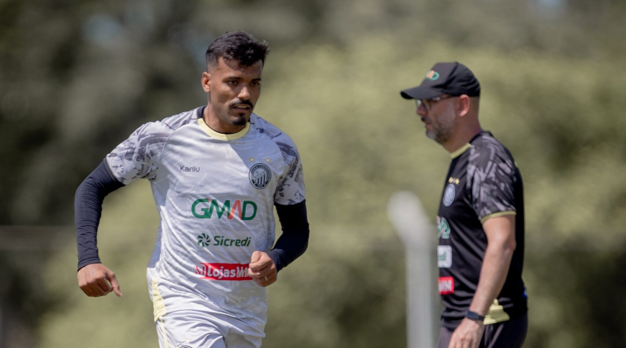 Vinícius Mingotti, do Operário, tem lesão grave e vai operar joelho; especialista explica