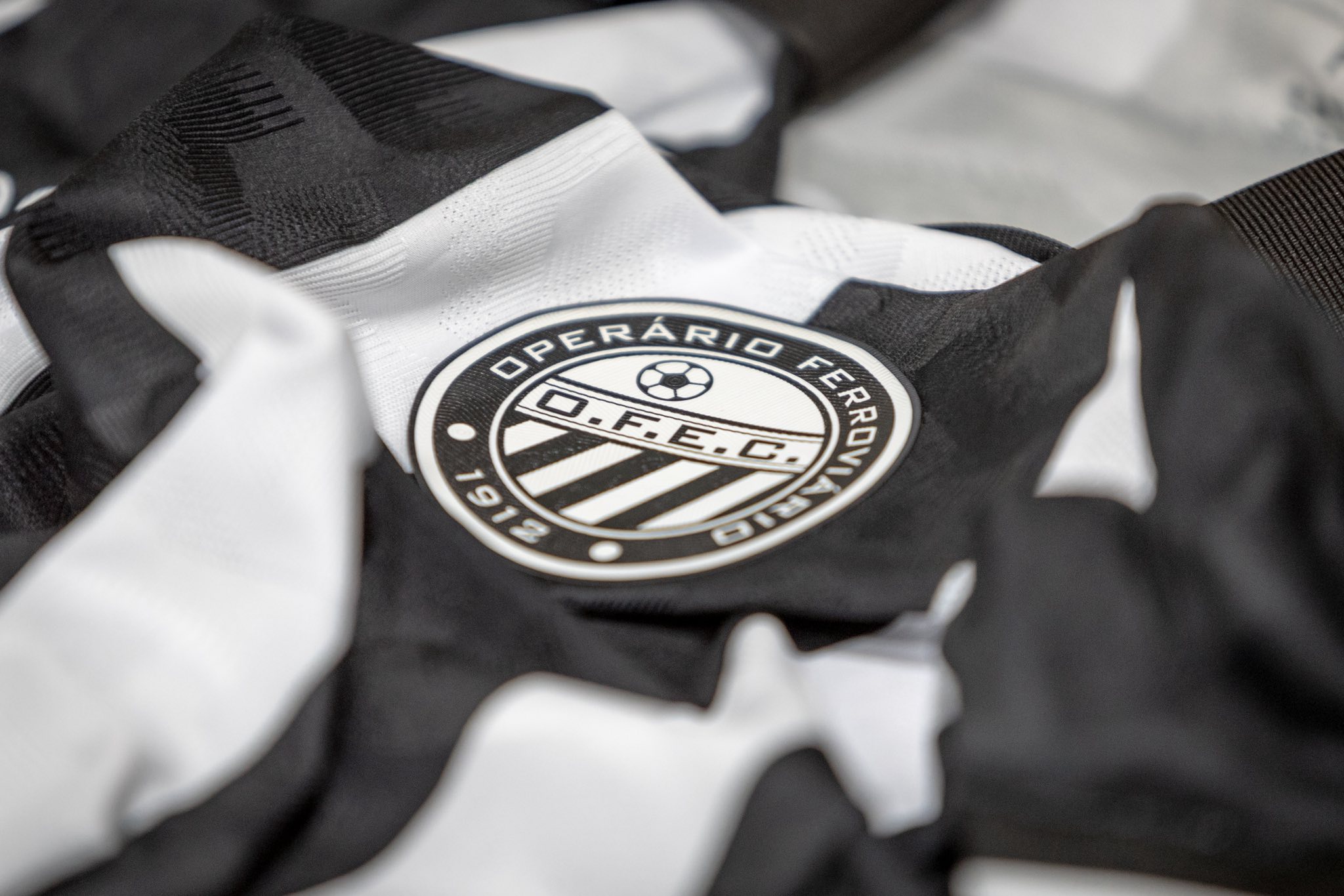 Novo uniforme: confira os detalhes e as mudanças do manto alvinegro para a temporada 2026