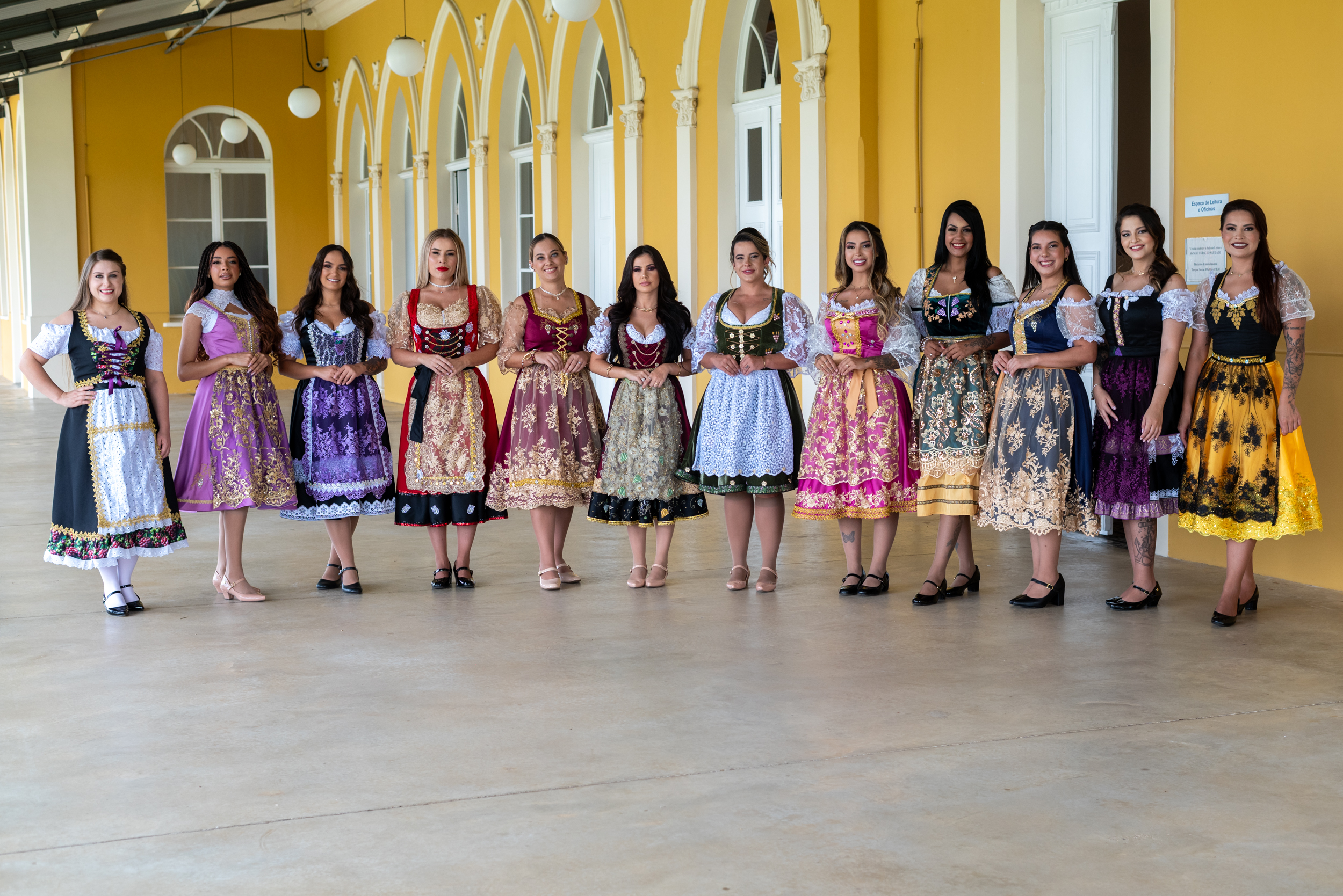Após 20 anos, Concurso da Rainha da Fesuva retorna com 12 candidatas em PG