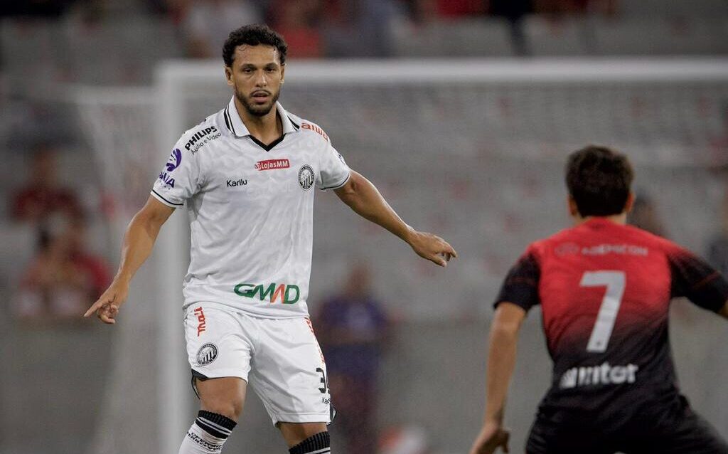 Operário é derrotado pelo Athletico na Arena e segue sem vencer no Paranaense
