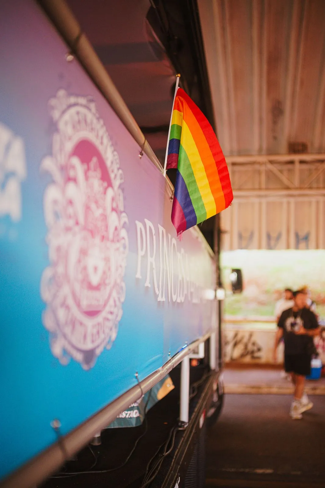 Bloco Arco-Íris cresce e fortalece Carnaval LGBTQIAPN+ nos Campos Gerais