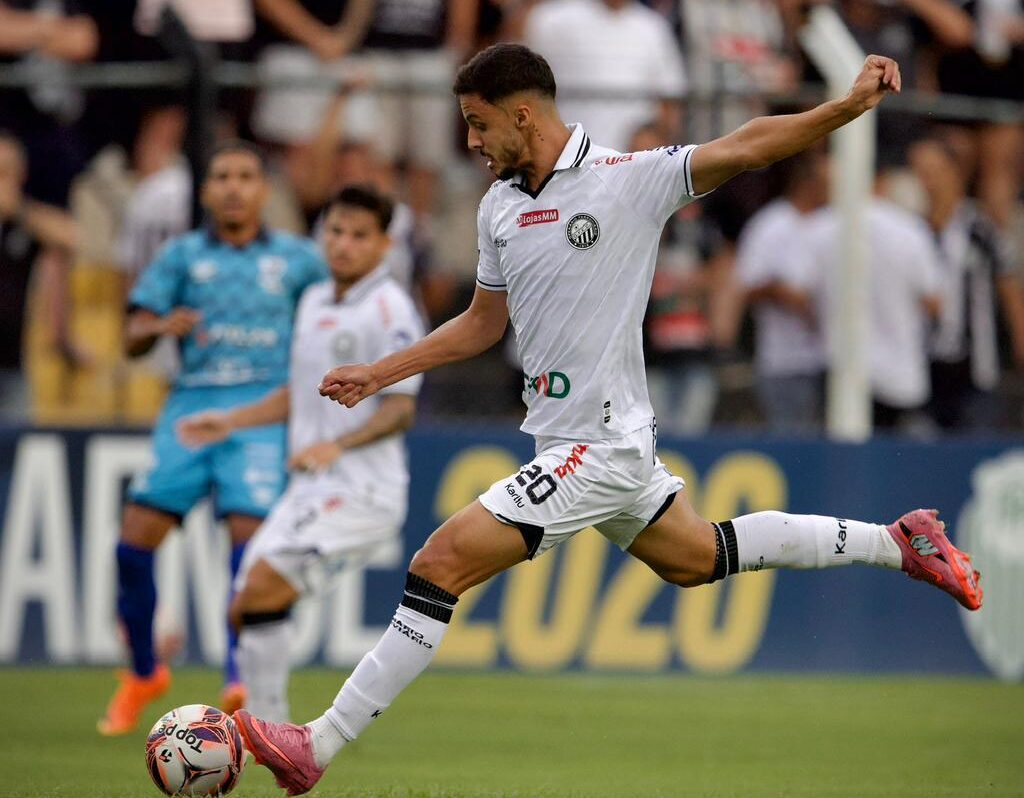 Operário vence o Azuriz no Germano Krüger e abre vantagem nas quartas do Paranaense