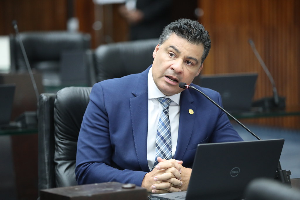 Rangel propõe cadastro público de condenados por maus-tratos a animais no PR