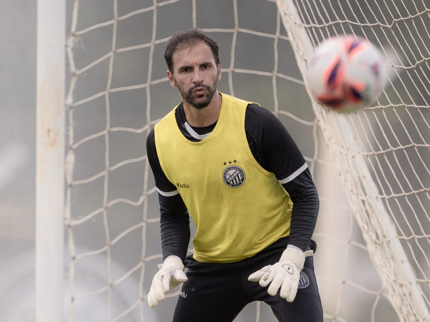 Exclusivo: Goleiro Vagner fala de "pé santo" e destaca fase no Operário