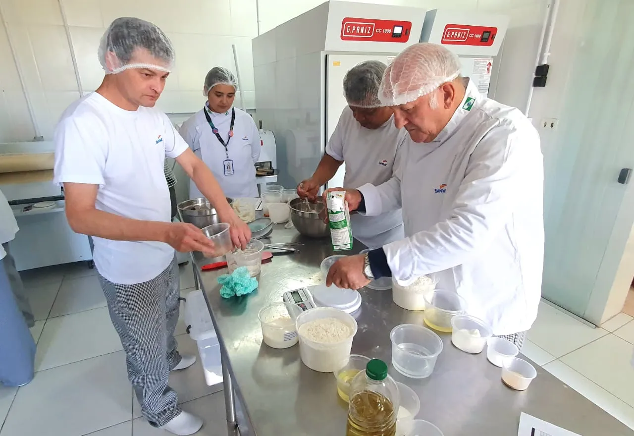 cursos gratuitos de pizzaiolo e salgadeiro em PG