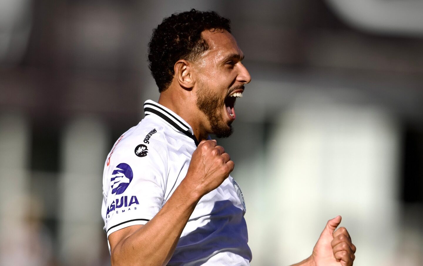 Operário vence o Tombense, mantém invencibilidade e lidera grupo na Copa Sul-Sudeste