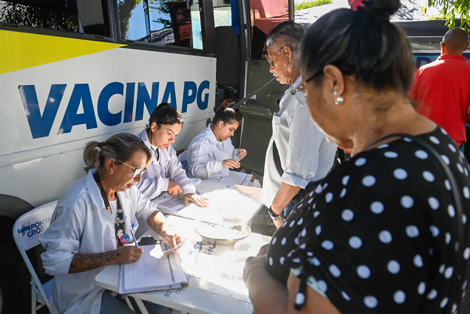 Ônibus da Vacina fará plantão contra a gripe em Oficinas neste domingo