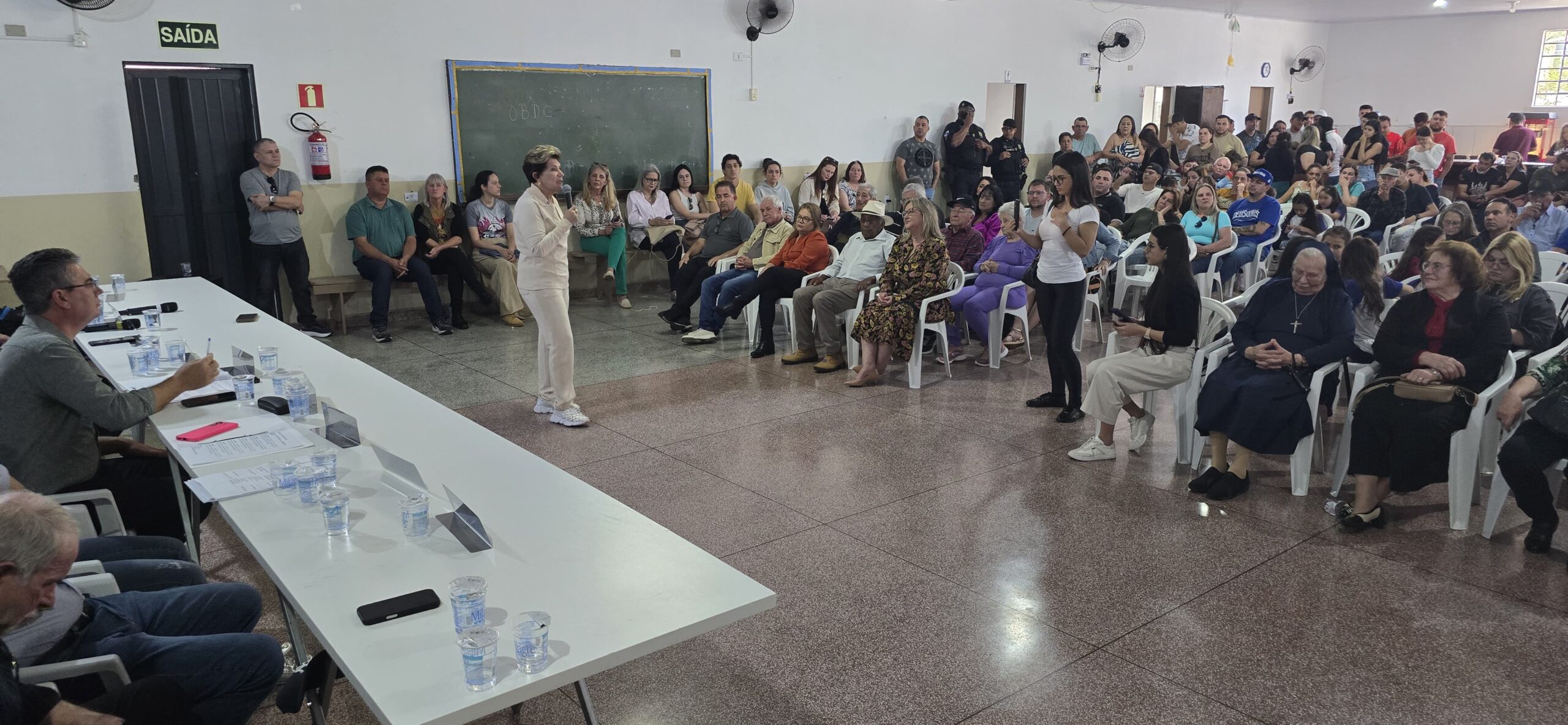 Câmara nos Bairros leva atendimentos e homenagens ao Jardim Paraíso
